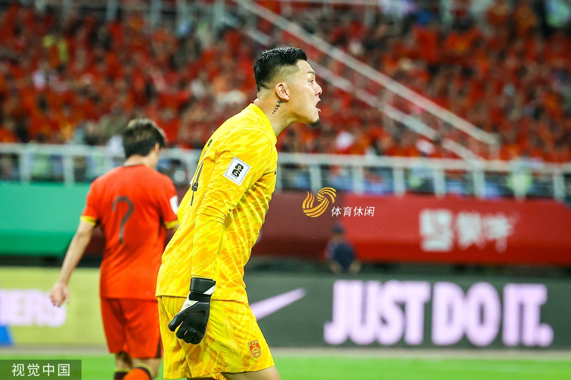 “中国足球运动员海外表现令人瞩目”