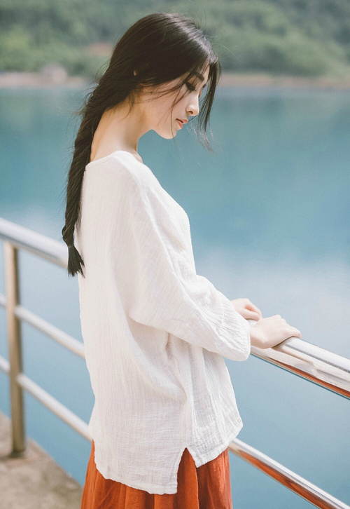 菲律宾跆拳道选手帕特里克·佩雷兹夺得首枚奖牌,社交媒体热烈祝贺。