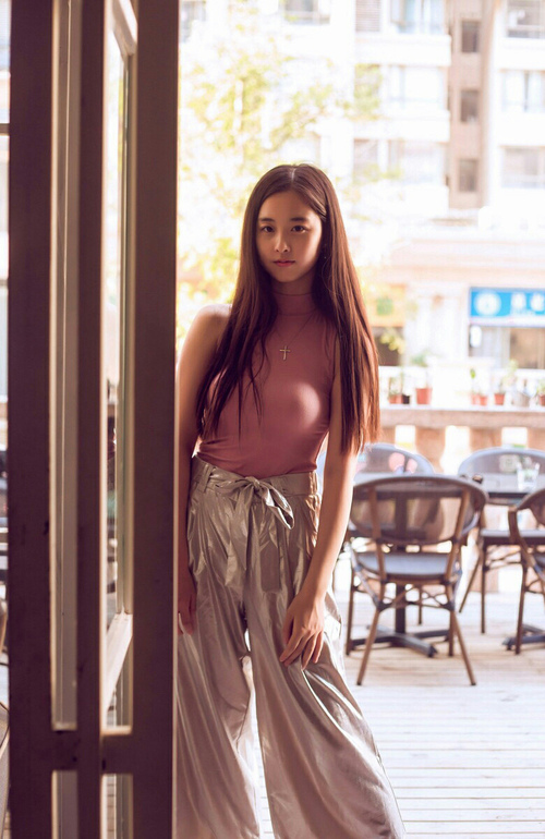 马戏团运动表演融合，演绎空中飞人的精彩，马戏团动作