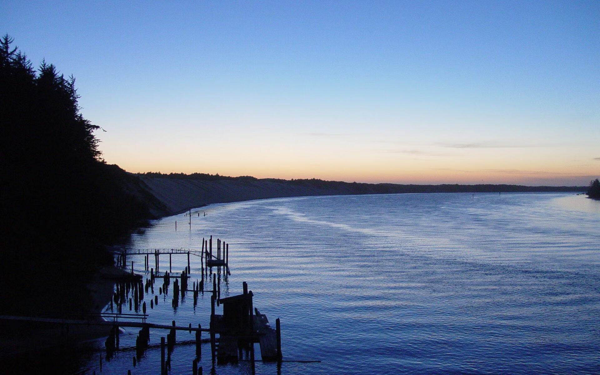 马拉松激情开启,万名跑者奋勇争先,马拉松 现场